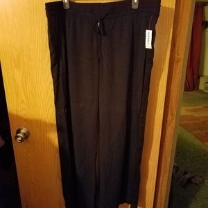 Old Navy wide leg pants NWT